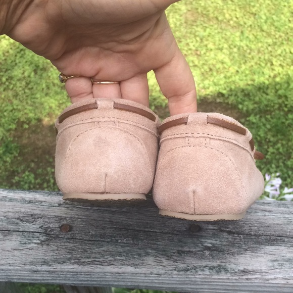 Minnetonka size 6 suede fuzzy slippers size 6 - Picture 5 of 6